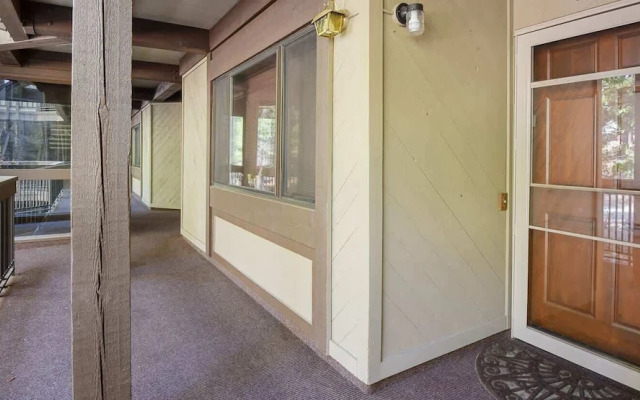 Escape to Incline Village! Min to Beach and Skiing