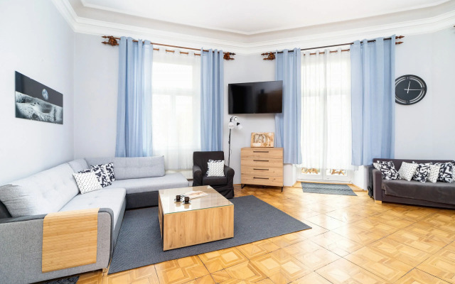 Podwale Apartment UJ Cracow by Renters
