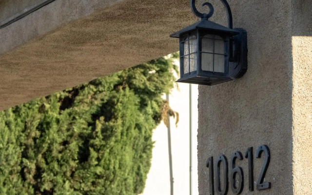 Nite Inn - Walking Distance to Universal Studios Hollywood