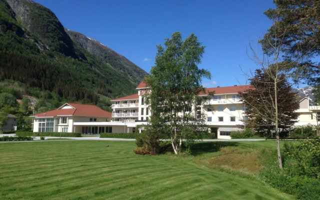 Grand Skei Hotel