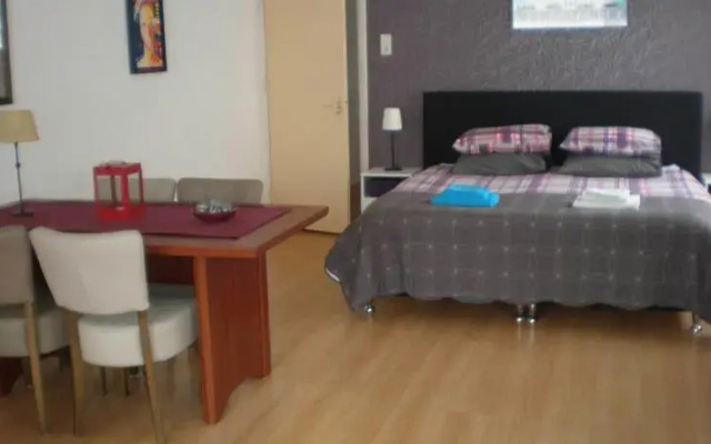Bed en breakfast Flamingo-Utrecht