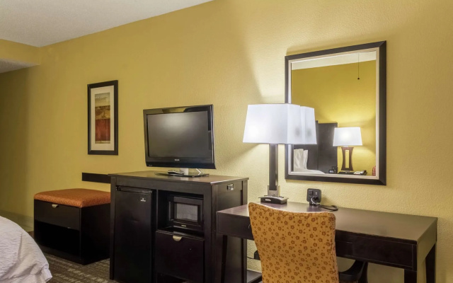 Hampton Inn Clinton