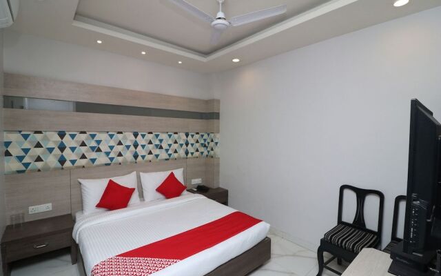 Oyo Flagship 29055 Megha Inn Charbagh