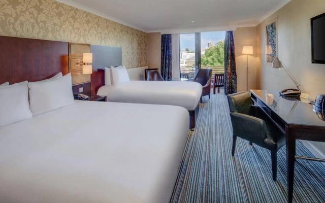 Cambridge Hotel