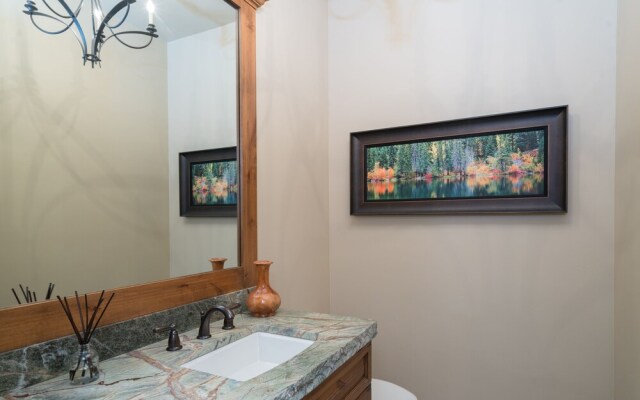THE Pinnacle by Exceptional Stays