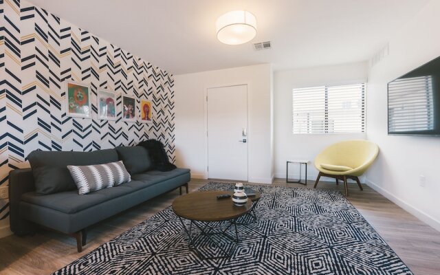 WanderJaunt Apts near Roosevelt Row