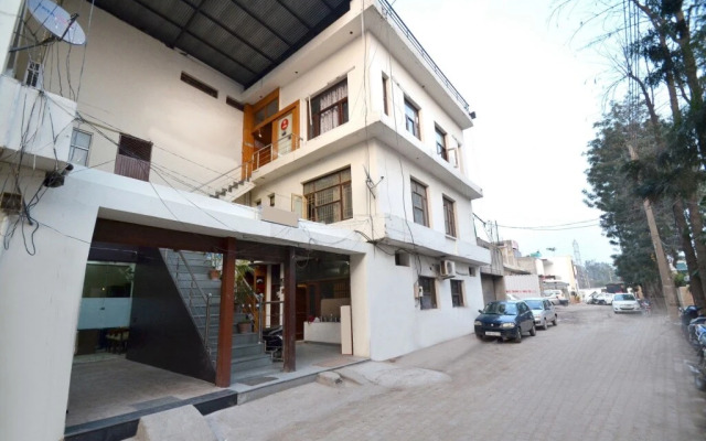 Hotel Golden Inn
