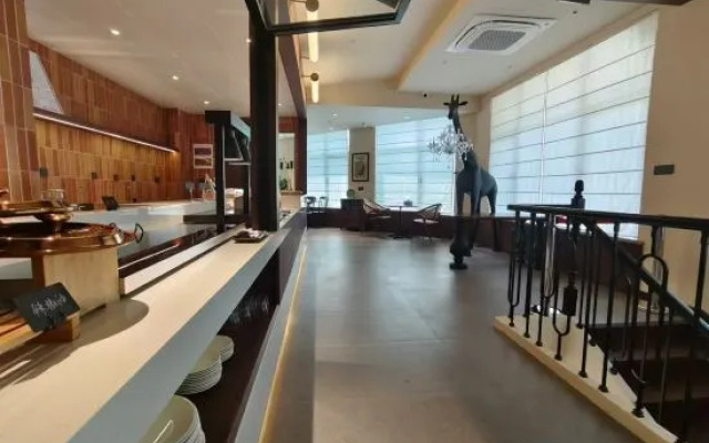 Taizhou Maitian Yaduo Hotel (Huangyan RT Mart Branch)