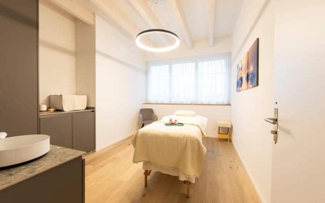 Historische Residenz Lindeneck – Guest Rooms – Guettingen