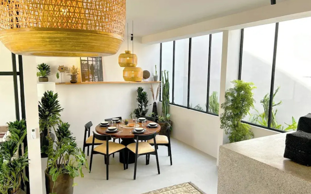 House of Yin