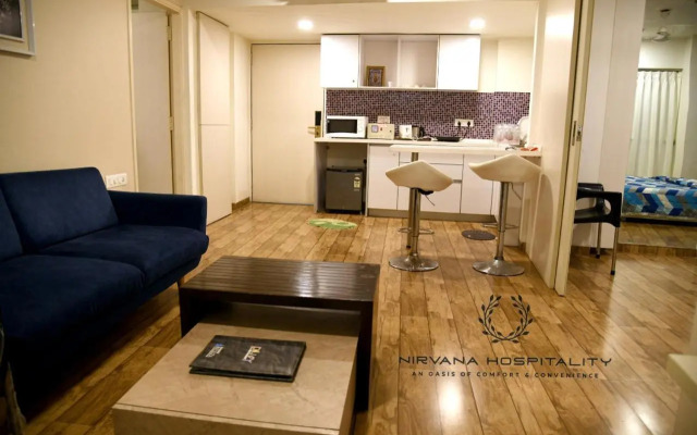 Luxurious Studio Homes Nr Surat Airport by Nirvana Hospitality