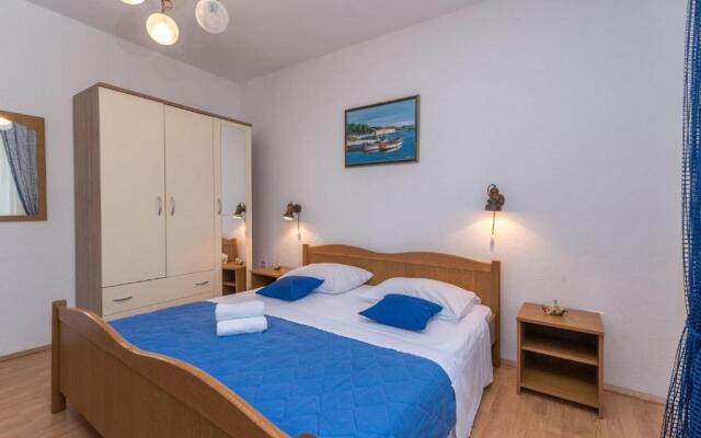 Apartments Vin - 40 m from sea