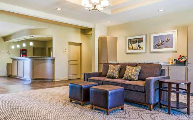 MainStay Suites Hackberry Sportsman's Lodge