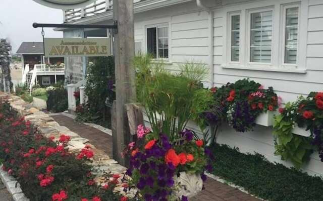 Marginal Way House Hotel