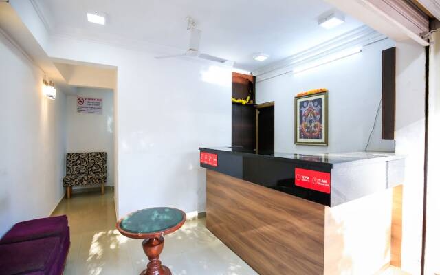 OYO 18647 Pandav City Hotel