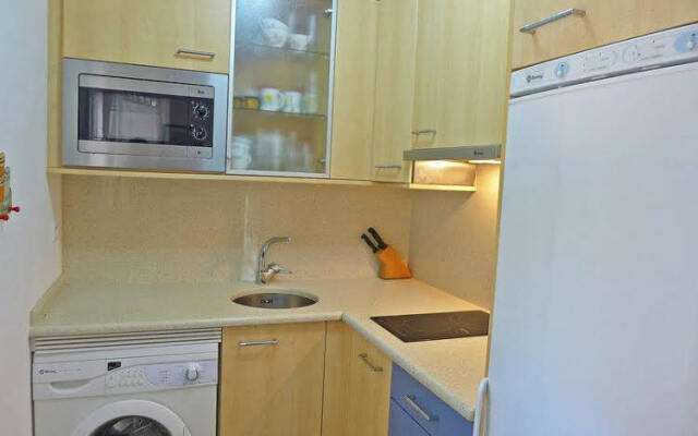 Lissardy Berri - INH 23366