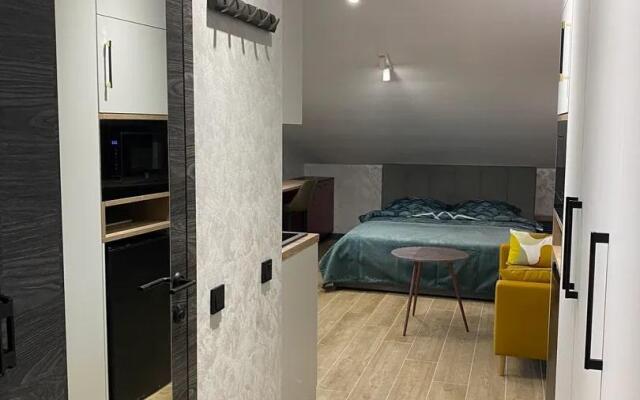 Apartamenty na ulice Zashchitnikov Kavkaza 114