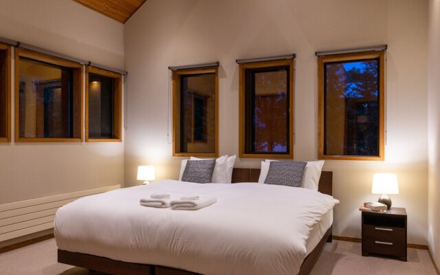 Starchase by H2 Life