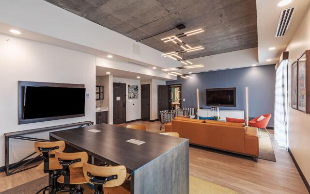 Hotel Indigo Tulsa DWTN-Entertainment Area by IHG