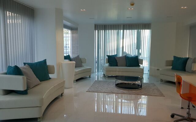 City Center Residence 1BR Pool View A306