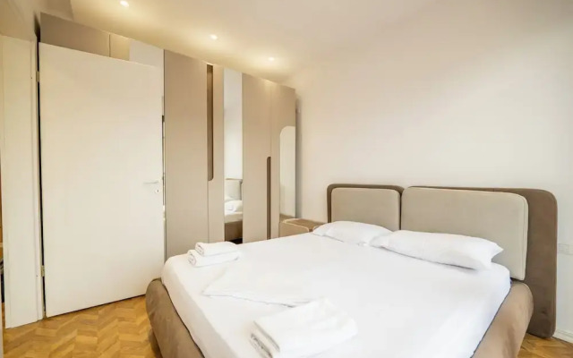 Tirent Apartment-Modern 1-Bedroom Stay Near Liqeni i Thatë