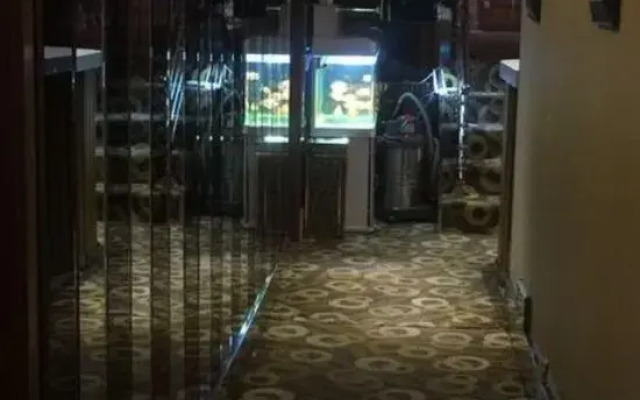 Shuaixiang Express Hotel