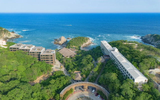 Coral Blue Huatulco All Inclusive