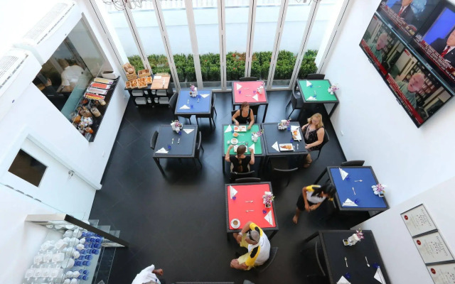 BTR Suites Hotel