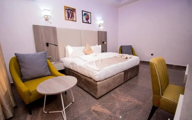 Marchforte-Courtyard Hotel