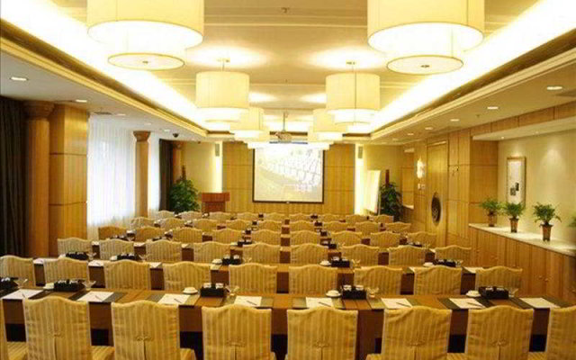 Ramada Hotel Jiahong