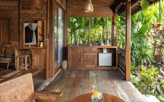 Santris Villa by GenuineHost
