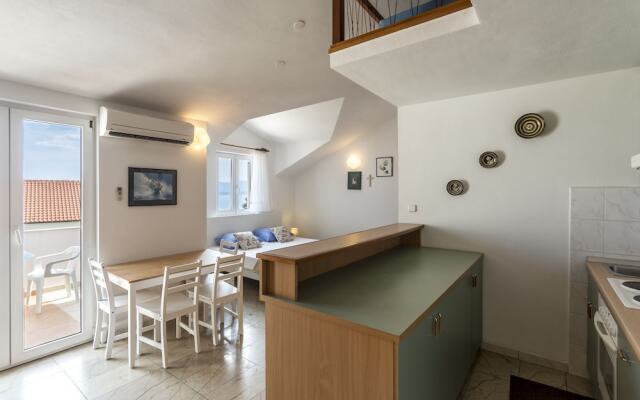 Bol Apartments Gospojica