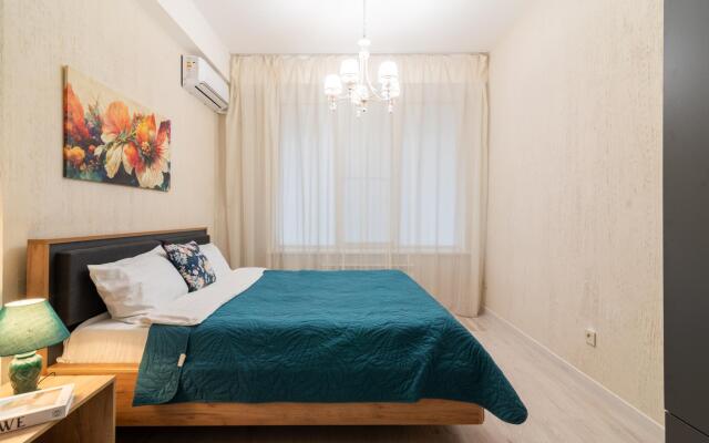 Bon voyage на улице Даниялова