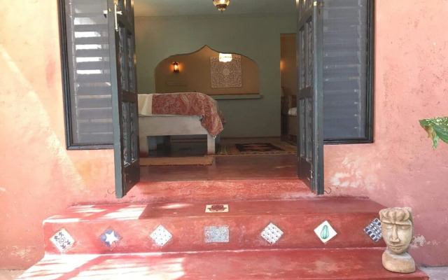 Katamah Beachfront Guesthouse