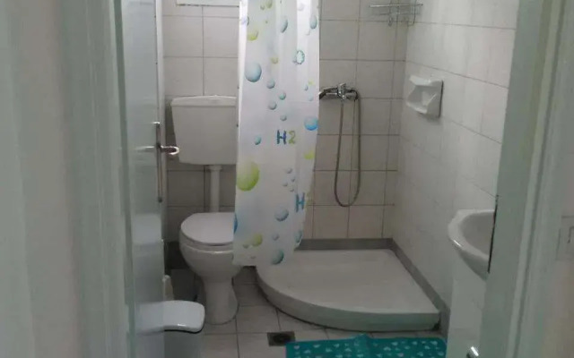 Falopa Apartments