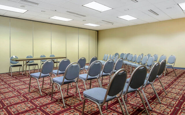 Quality Inn and Suites Beaver Dam