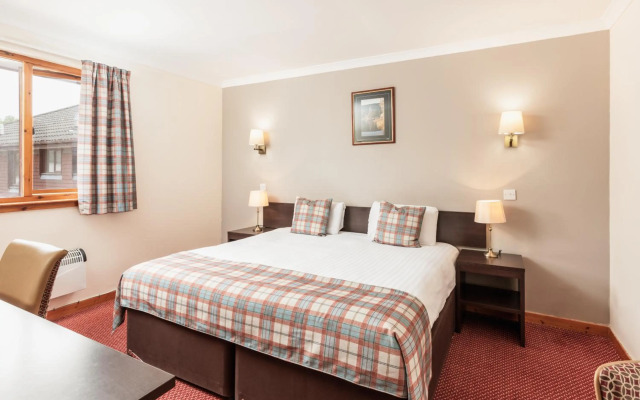 Highlander Hotel