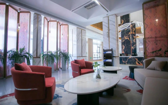 Ramada By Wyndham Vientiane Central