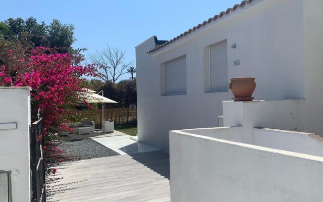 La Sala Shabby Chic Bungalow In 5 Min Walk From The Puerto Banus Beaches