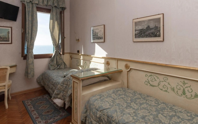 Hotel Riviera