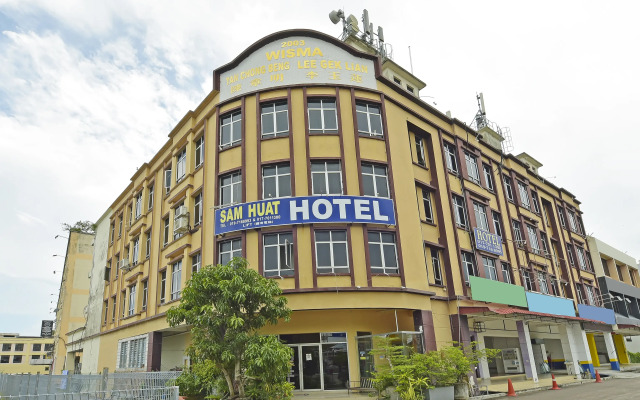 Super OYO 90494 Sam Huat Hotel