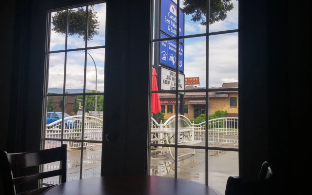 Canadas Best Value Inn & Suites Vernon