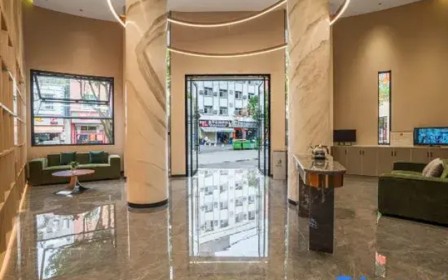 Jinhuang Future Hotel (Mengzi Min'an Road)