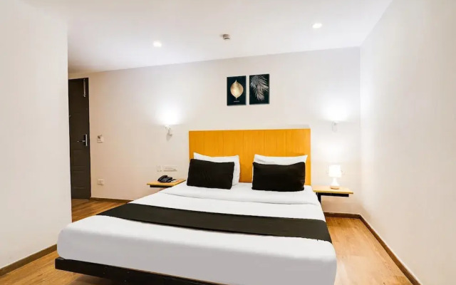 Premium Stays at Oak Indranagar