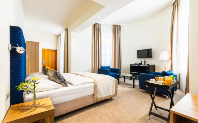 HiLight Suites Hotel