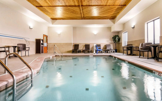 Comfort Inn & Suites Independence