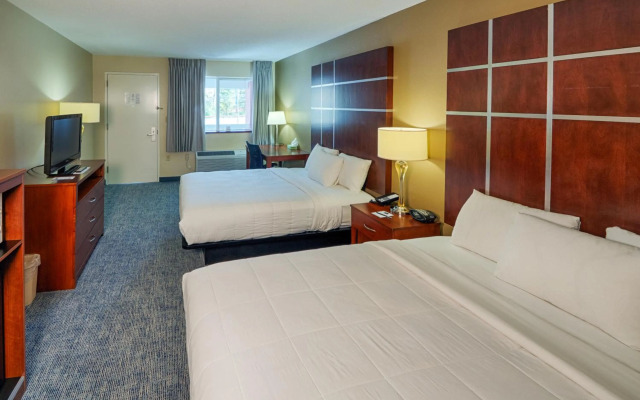 Cherokee Grand Hotel