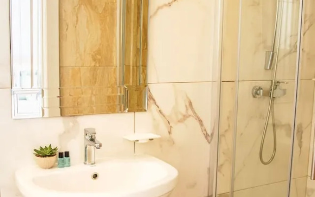 Seafront Penthouse With Unobstructed Sea Views