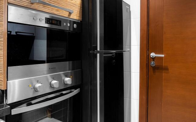 VESTA  - Luxury APT - 2BR - CFC