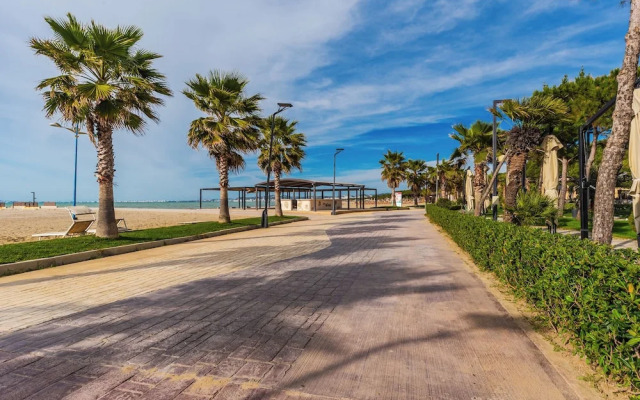 Palm Oasis Apartment Qerret
